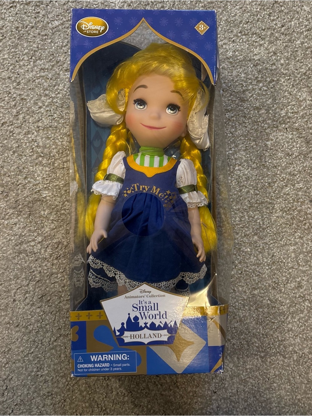 Disney It's a Small World Holland Doll Singing NEW